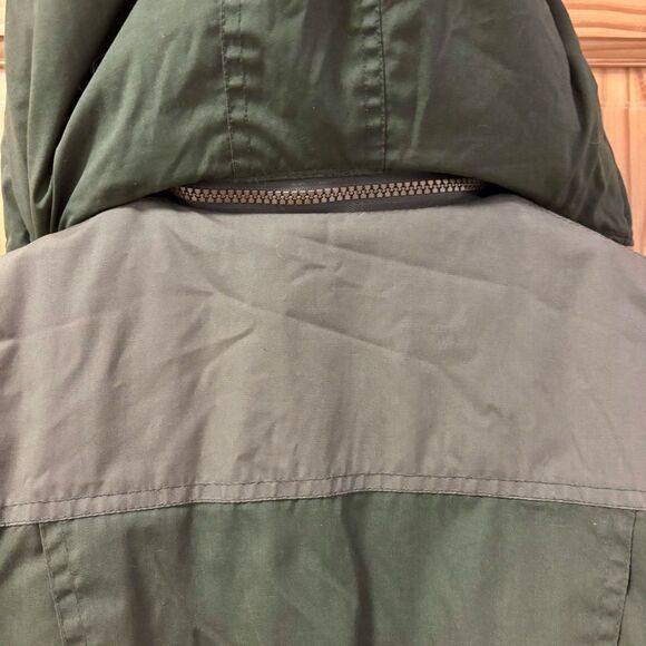 Below Zero by S Rothschild Forest Green Puffer Jacket With Hood, Lots of Pockets - Picture 3 of 11